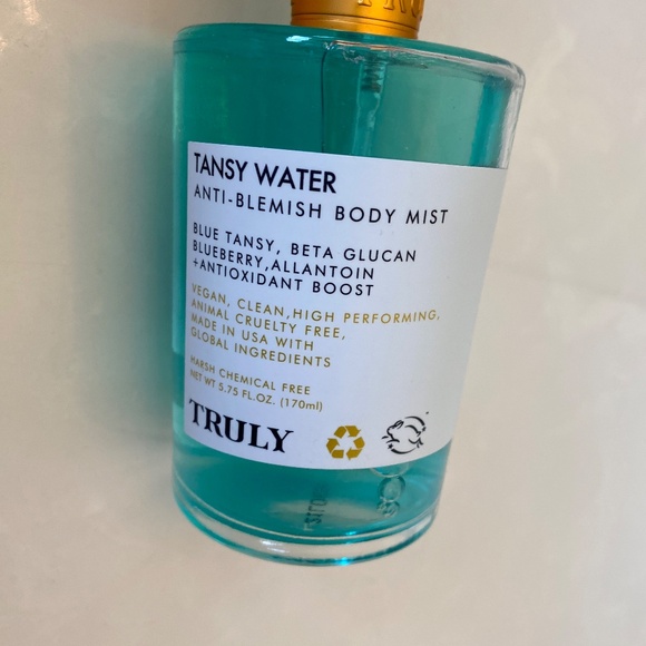 TRULY Tansy Water Anti-Blemish Body Mist - NWT new - Picture 4 of 5